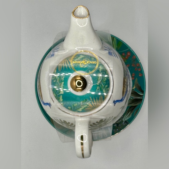 Stunning Peacock Design Teapot and Cup Set - Picture 5 of 7